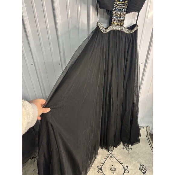 Sherri Hill Formal Beaded Dress Size 8 - Picture 8 of 13